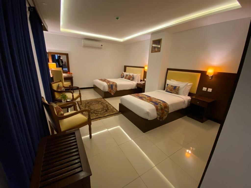 Grand Mongolia Hotel Равалпинди Екстериор снимка