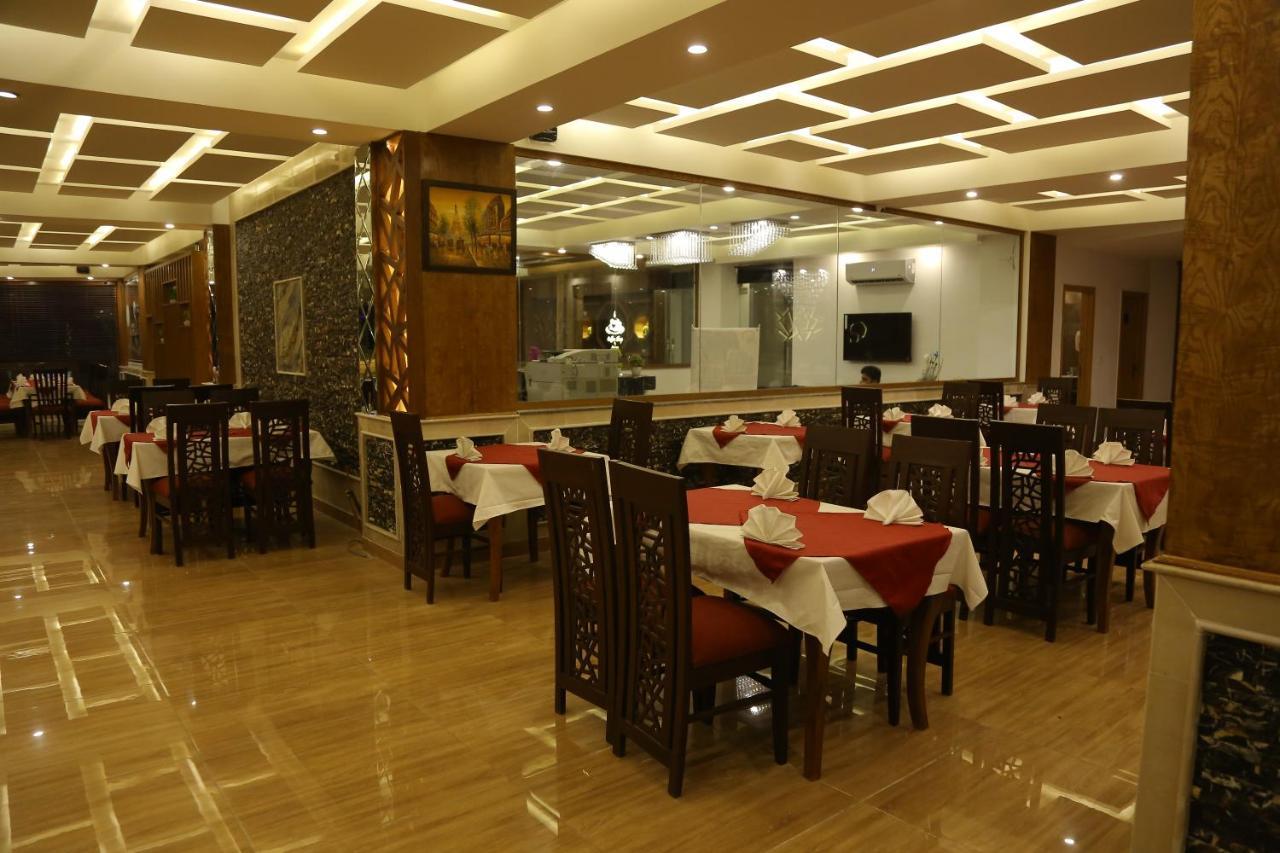 Grand Mongolia Hotel Равалпинди Екстериор снимка