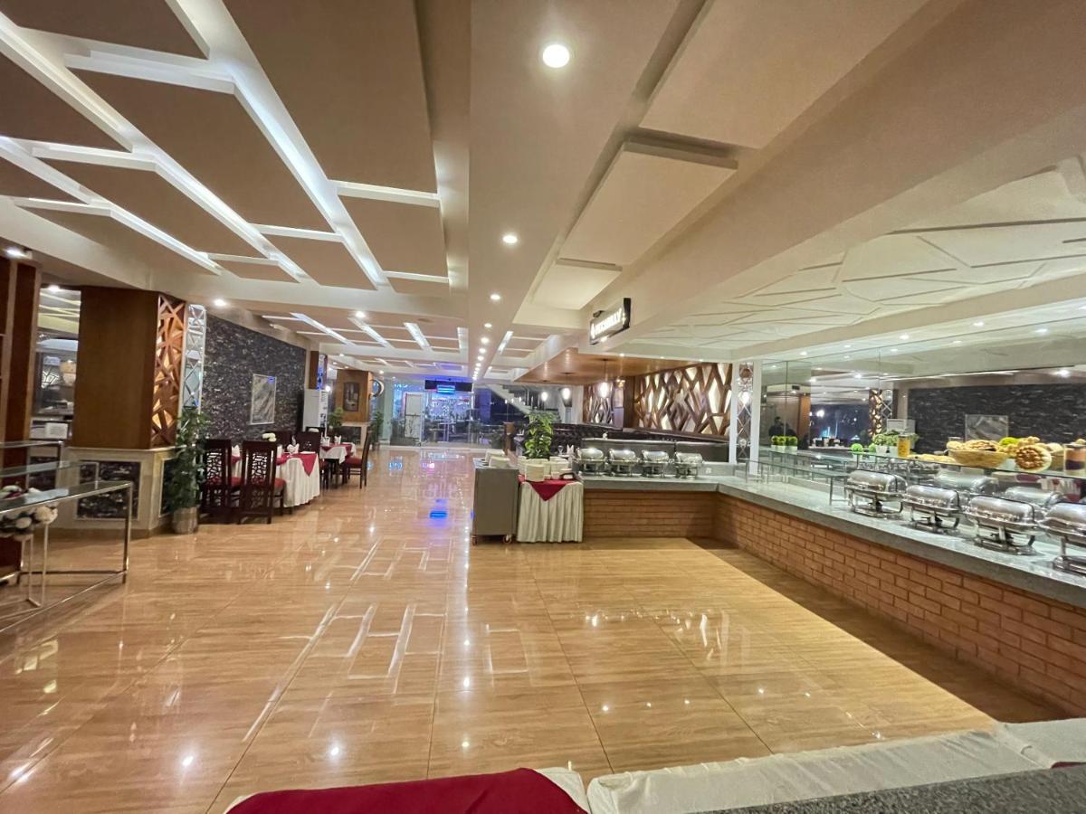 Grand Mongolia Hotel Равалпинди Екстериор снимка